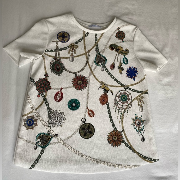 Zara Tops - Zara Basic Top. Holiday theme. Size M